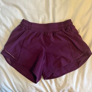 Lululemon hotti hot short 4in inseam. Size 4